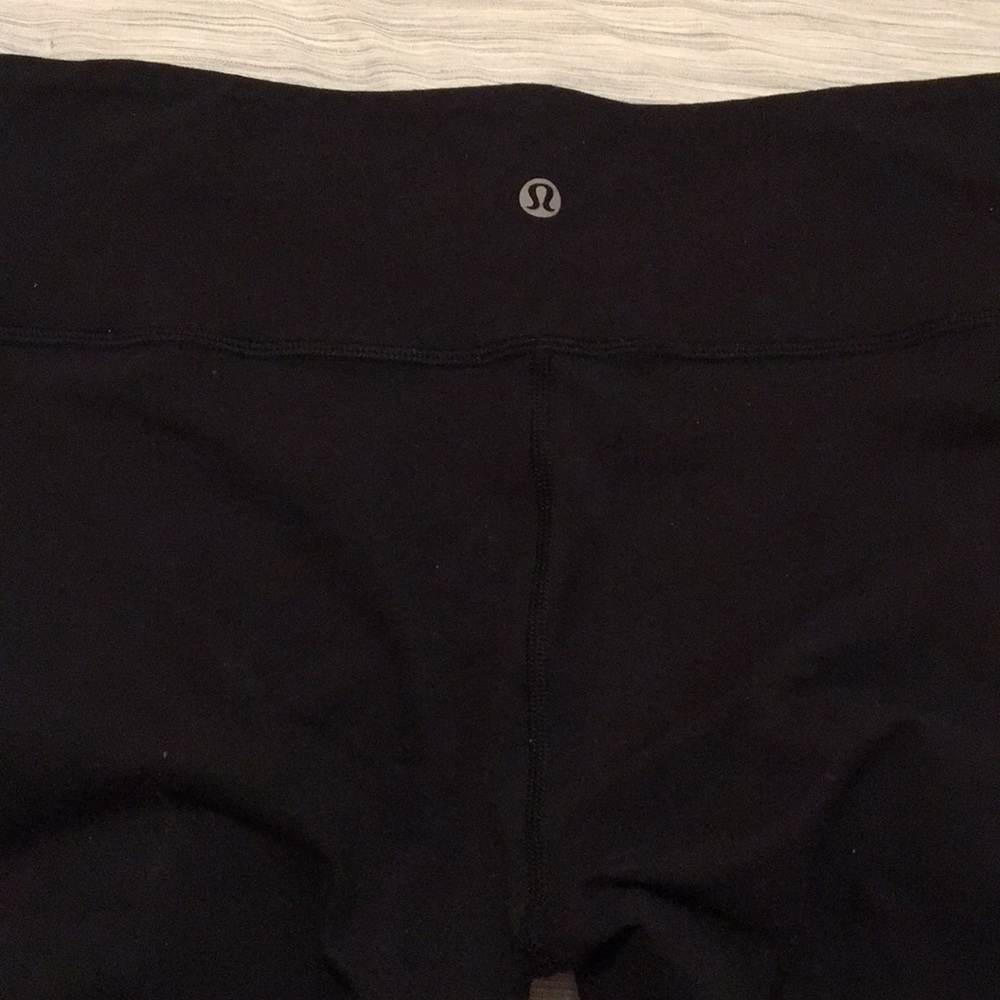 Wunder under lululemon leggings.